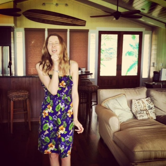 Meet your Posher, Liz - Picture 4 of 6